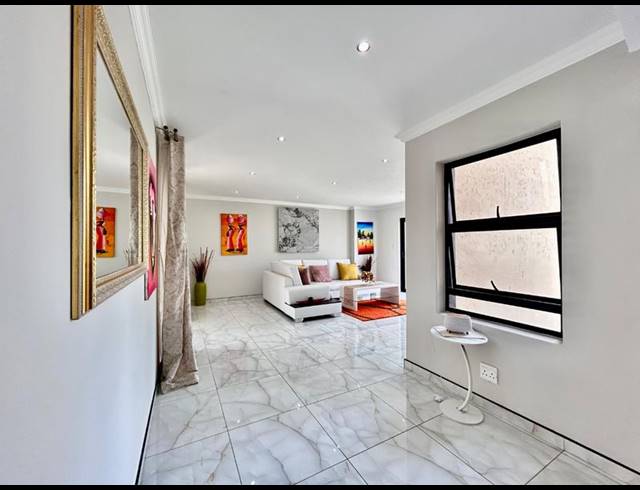 5 BEDROOM HOUSE FOR SALE IN XANADU